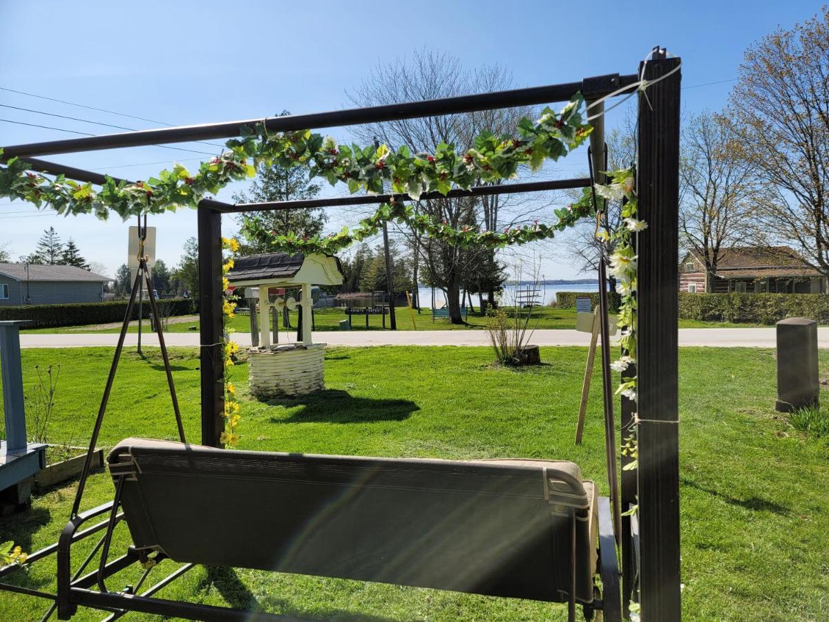 Fun Place With A Sandy Beach For Swimming, Boating, And Fishing, Featuring 3 Available Cabins Fenelon Falls ภายนอก รูปภาพ