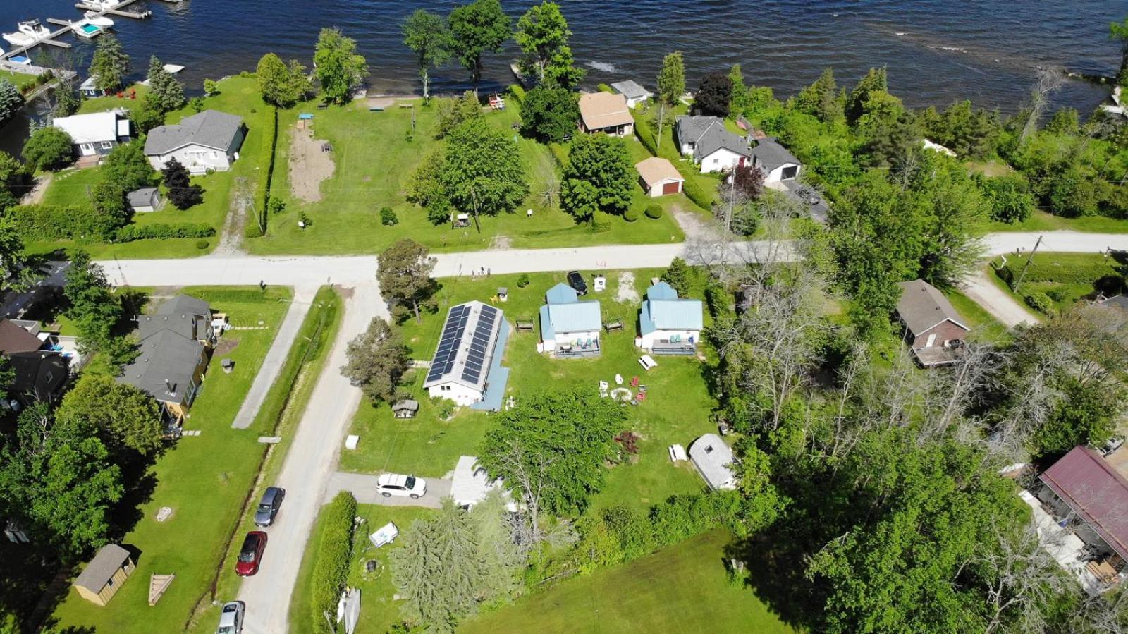 Fun Place With A Sandy Beach For Swimming, Boating, And Fishing, Featuring 3 Available Cabins Fenelon Falls ภายนอก รูปภาพ